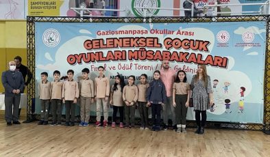 İstanbul’da “Geleneksel Çocuk Oyunları Şenliği” düzenlendi