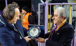 Ramazan Güven’den Murat Özkaya’ya teşekkür plaketi