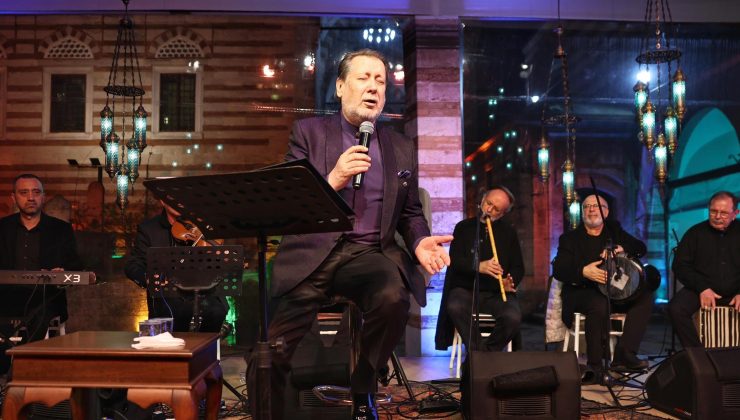 Ahmet Özhan’dan muhteşem konser