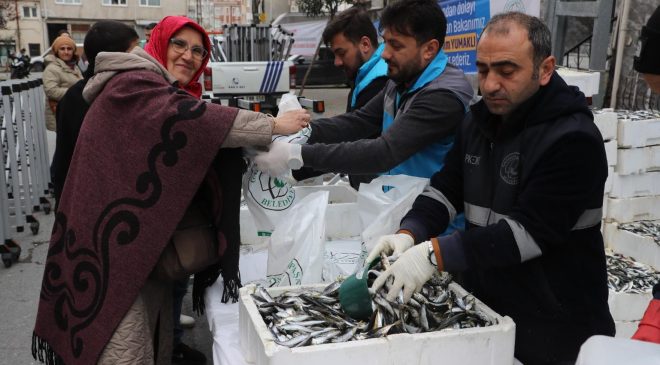 Gaziosmanpaşa Belediyesinden İftar Sofralarına Balık İkramı