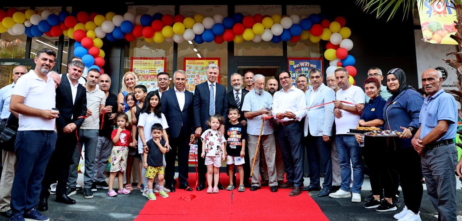 Kaymakam Yurt ve Başkan Özmen açılışa katıldılar