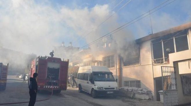 Mersin’de yangın faciası: Anne ekmek almaya gitti, 2 çocuk hayatını kaybetti