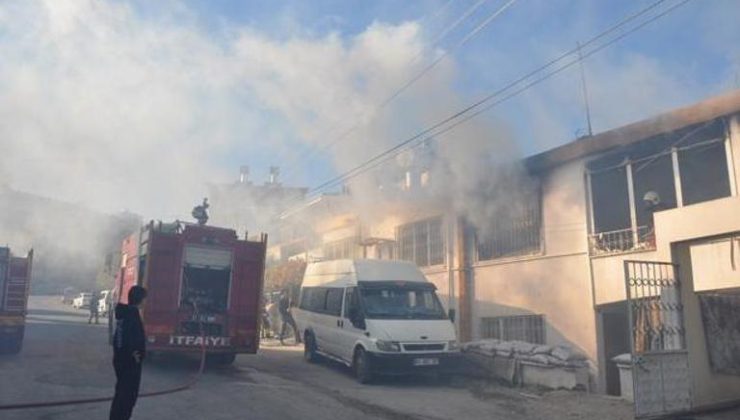 Mersin’de yangın faciası: Anne ekmek almaya gitti, 2 çocuk hayatını kaybetti