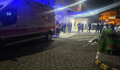 Evine giderken boğazından bıçaklanıp öldürüldü