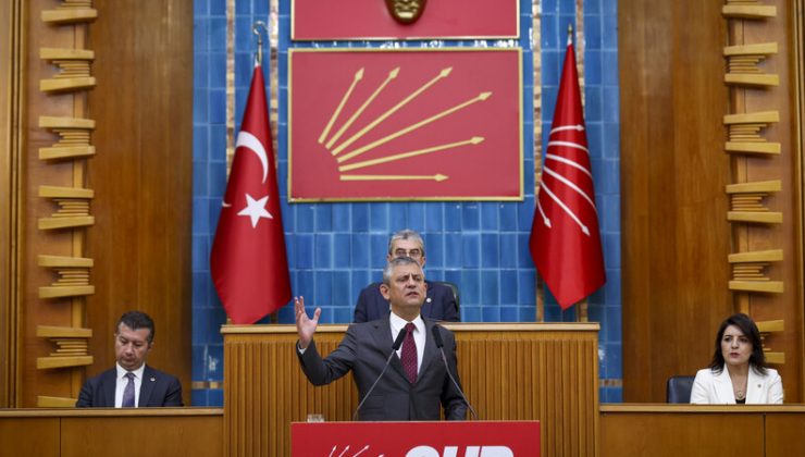 Özel’den çok sert Burcu Köksal tepkisi: Masayı yumrukladı, bardak devrildi